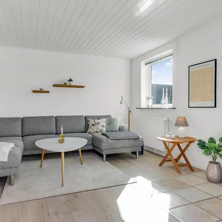 Sulo - 300m From The Sea By Interhome Vakantiehuis